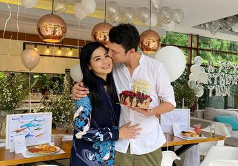 Jelang 13 Tahun Pernikahan Dikenal Pasangan Harmonis Romantis, Titi Kamal Mendadak Bongkar Tabiat Christian Sugiono di Depan Sule! Waduh, Ada Apa?