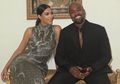 Rayakan Natal, Kanye West Beri Kim Kardashian Hadiah Apartemen Seharga Rp204 Miliar
