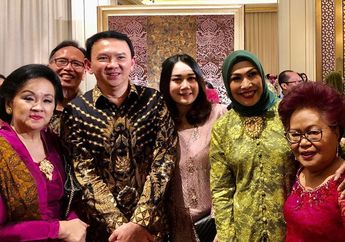 Tak Cuma Foto Lawasnya yang Bikin Penasaran, Potret Bareng Puput Nastiti Devi dengan Sang Ibunda Jadi Perhatian: Sayang Netizen Tak Diberi Kesempatan Lakukan Hal Ini