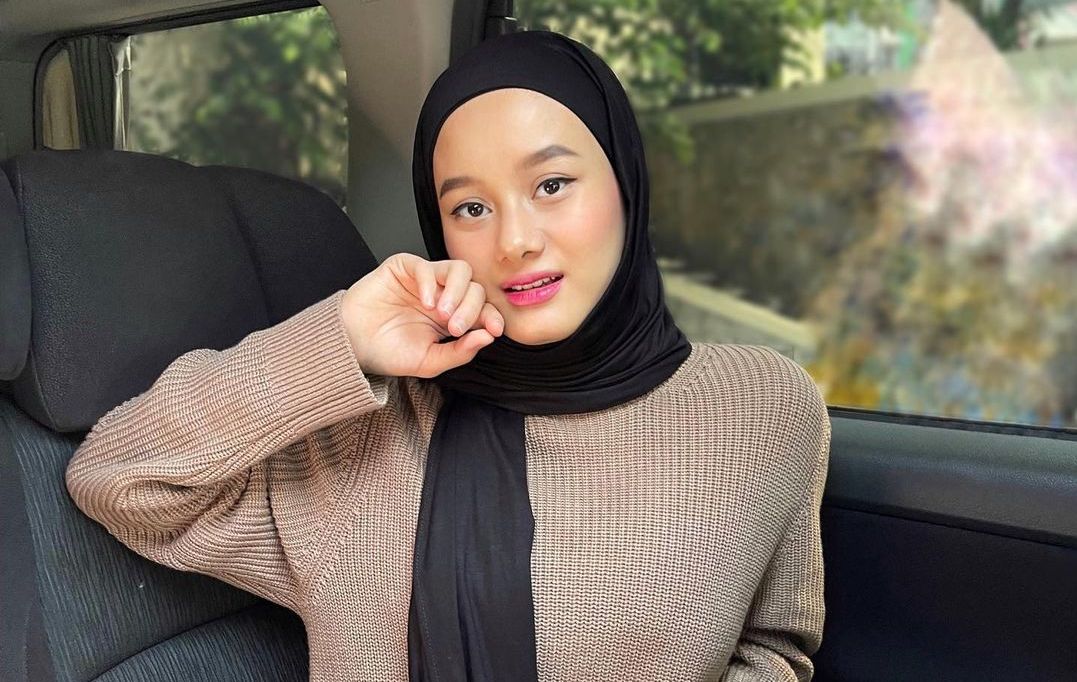 Ini Tips Makeup Andalan ala Dinda Hauw Agar Tetap Terlihat Fresh di