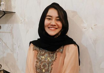 3 Gaya Aaliyah Massaid Pakai Kaftan Santun. Bisa Jadi Inspirasi Baju Lebaran!