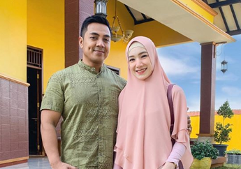 Tak Ada Angin Tak Ada Hujan Singgung Perihal Pria Beristri yang Termakan Godaan Wanita Lain, Istri Ustaz Riza Muhammad Tetiba Unggah Kalimat Ini: Posisi Sulit Sebagai Istri