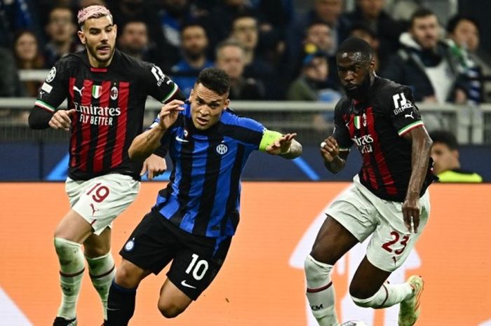 Aksi striker Inter Milan, Lautaro Martinez, dalam laga kontra AC Milan pada semifinal Liga Champions 2022-2023.