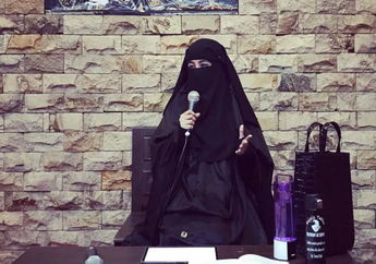 Setelah Memutuskan Pakai Cadar, Umi Pipik Mengaku Semua Kerjaan di Televisi Dibatalkan