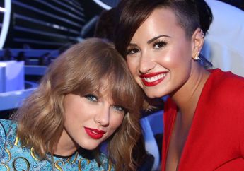Momen Taylor Swift Asyik Nonton Demi Lovato di MTV VMAs 2023 dan Cerita Lengkap Awal Rumor Enggak Akur