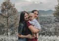 Suami Kimberly Ryder Ajak #FamilyQuality Anak Sematawayangnya Main Musik Bareng Meski Masih Bayi, Ternyata Ini Manfaatnya
