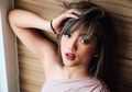Aduhai Seksi! Marion Jola Tampil Cantik dalam Balutan Spaghetti Strap Dress Bermotif Modis