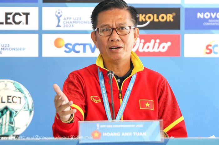 Pelatih Vietnam, Hoang Anh Tuan, kecewa dengan penampilan timnya di laga perdana Asian Games 2022.