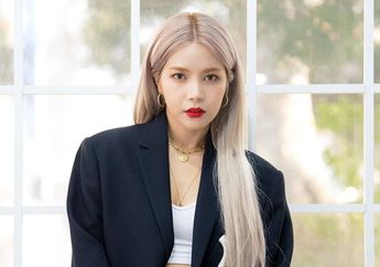 Baru Debut Solo, Solar MAMAMOO Sudah Sabet Piala Pertama di The Show!
