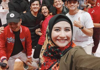 Pakai Hijab, Prilly Latuconsina Dipanggil ‘Ukhti’ Sama Ajil Ditto!