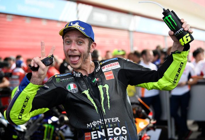 Momen setelah Valentino Rossi memastikan diri meraih posisi kedua pada MotoGP Argentina 2019.