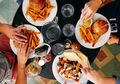 Orang Sering Tertular Covid-19 dari Acara Makan Bersama, Ini Kata WHO