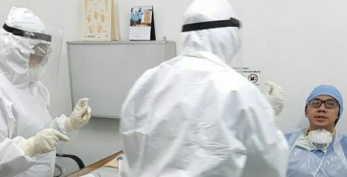 Foto ilustrasi. Dr. Gia pratama jalani swab test 