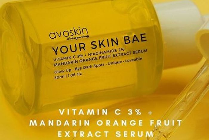 Avoskin Your Skin Bae Vitamin C 3% + Niacinamide 2% Mandarin Orange Fruit Extract Serum.
