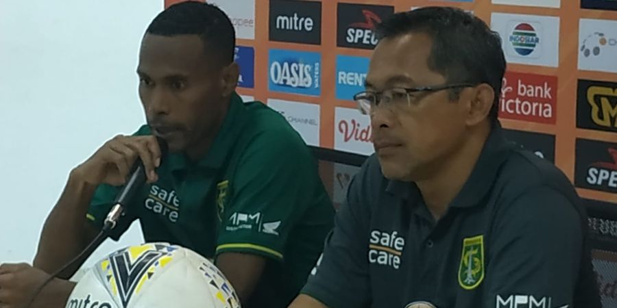 Aji Santoso Bungkam soal Trik Persebaya Capai Runner-up Liga 1 2019