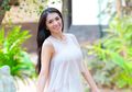 Jadi Janda Kaya, Angel Karamoy Kepergok Bawa Tas Ratusan Juta Rupiah Saat Foto dengan Dua Anaknya