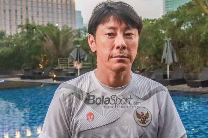 Pelatih timnas Indonesia, Shin Tae-yong merespon laga timnas Indonesia vs Bangladesh yang digelar terlalu malam.