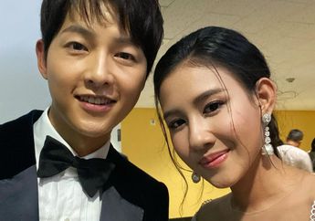 Shenina Cinnamon Pamer Selfie Bareng Song Joong Ki di Busan International Film Festival