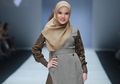Jakarta Fashion Week 2019: Tampilan Anggun dan Elegan Nindy Ayunda Saat Kenakan Busana Hijab