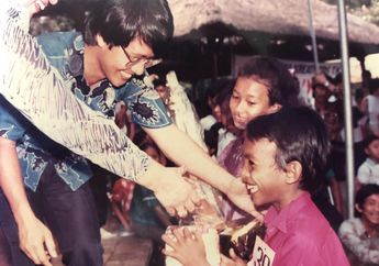 Buat Reka Ulang Foto Usai 34 Tahun Lalu, Kak Seto Unggah Potret Pertama dan Terakhir Kali Bertemu Glenn Fredly: Tidak Disangka Akan Menjadi Terakhir Kalinya...