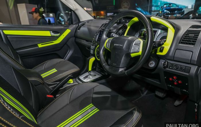 Modifikasi Isuzu MU-X Bergaya Off-road, Bikin Minder Para 