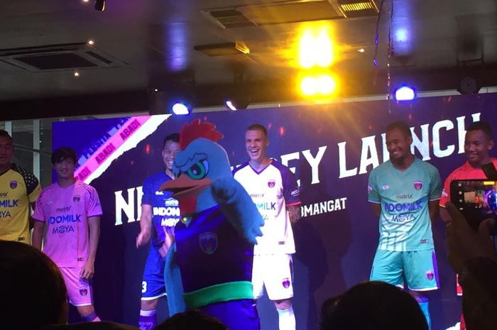 Persita Tangerang resmi meluncurkan 4 elemen klub terbaru menjelang dimulainya Liga 1 2020 di Holywings Gading Serpong, Tangerang, Rabu (26/2/2020).