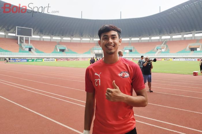 Pemain muda potensial Home United, Adam Swandi saat ditemui BolaSport.com sebelum official training timnya di Stadion Pakansari, Kabupaten Bogor, Senin (29/4/2019).