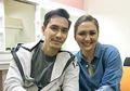 Lakukan Tari Nasi Padang Hingga Pegang Belut, Donna Agnesia dan Darius Sinathrya Adu Hoki di Piala Dunia, Relationship Goals?
