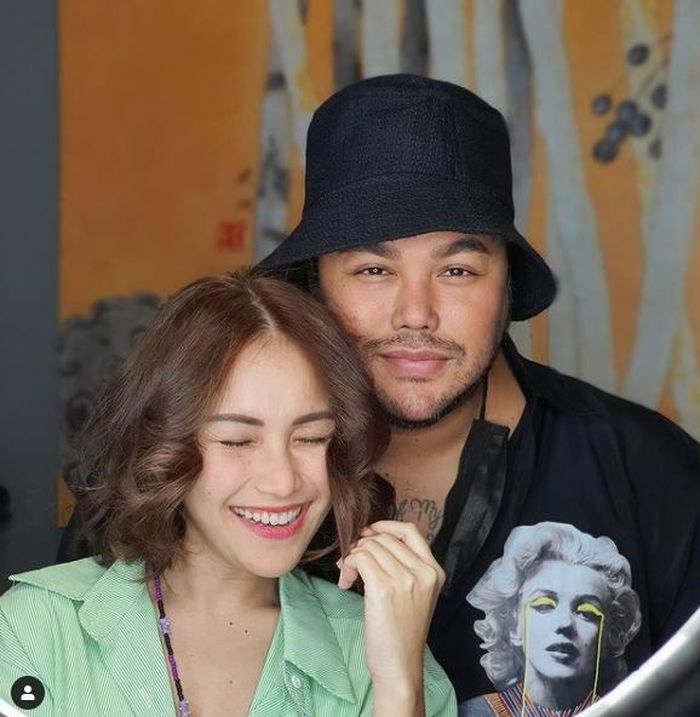 Ivan Gunawan Unggah Foto Bareng Ayu Ting Ting yang Habis Ganti Gaya Rambut