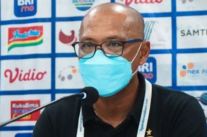Pelatih Persija Jakarta Sudirman  menelan kekalahan ketiga beruntun di Liga 1.