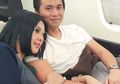 Umbar Kemesraannya dengan Suami, Syahrini Bawa Dompet Koin Mungil Harga Puluhan Juta Rupiah yang Jadi Sorotan!