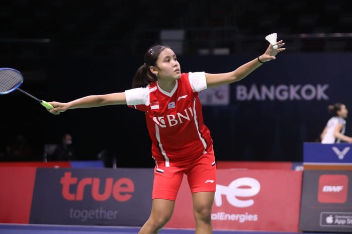 Tunggal putri Indonesia, Bilqis Prasista, saat menghadapi Akane Yamaguchi (Jepang) pada partai pertama babak penyisihan Grup A Uber Cup 2022 di Impact Arena, Bangkok, Thailand, Rabu (11/5/2022).