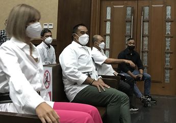 Bukti Nyata Keretakan Rumah Tangga? Nia Ramadhani Ngaku Nekat Pakai Sabu Gegara Susah Komunikasi dengan Ardi Bakrie: Setelah Mengonsumsi Zat Itu, Saya Merasa Lebih Baik