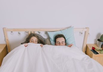 5 Cara Mudah Tingkatkan Kepuasan di Ranjang, Sudah Saatnya Buat Hubungan Suami Istri Harmonis dan Pasangan Anti Selingkuh!