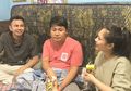 Tajir Melintir, Raffi Ahmad dan Nagita Slavina Tak Malu Ngemper di Kontrakan Sempit Demi Cicipi Masakan Ibunda Merry