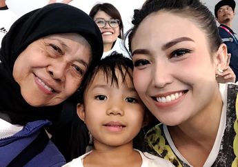 Air Mata Seakan Tak Pernah Habis Tiap Bahas Mendiang Ibunda Tercinta, Ayu Dewi Ungkap Penyesalannya: Gue Merasa Selalu Kurang..