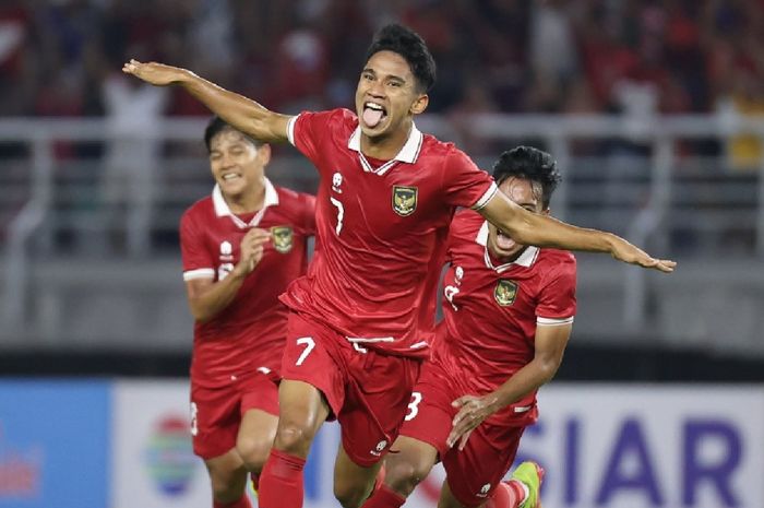 Marselino lakukan selebarasi ke gawang Vietnam di laga terakhir Grup F Kualifikasi Piala Asia U-20 2023.