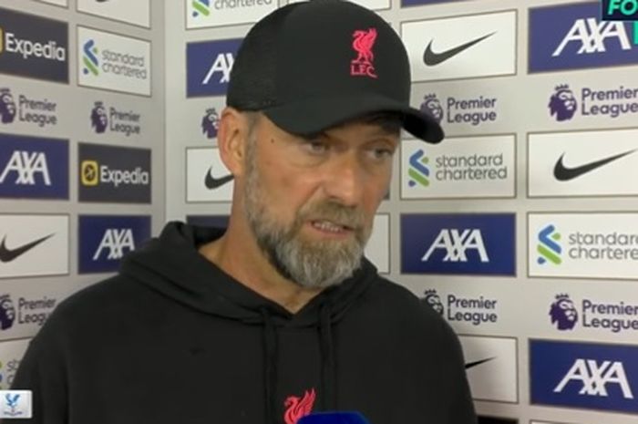 Juergen Klopp berbicara seusai laga Liga Inggris, Liverpool vs Crystal Palace, di Stadion Anfield, Senin (15/8/2022).