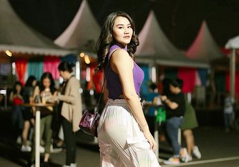 3 Gaya Kasual Stylish Aaliyah Massaid Kenakan Tank Top dan Jogger Pants. Super Kece!