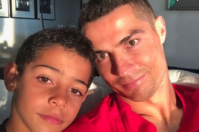 Lebih Hebat dari Sang Ayah, Cristiano Ronaldo Junior Raih Trofi di Juventus