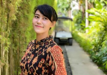 Kece! Intip 5 Gaya Stylish Ajudan Iriana Jokowi, Sandhyca Putrie yang Hits Kayak Selebgram!