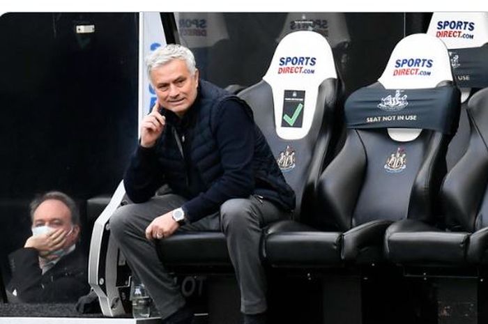 Tottenham Hotspur tak kunjung mendapat pelatih baru setelah memecat Jose Mourinho pada 19 April lalu.