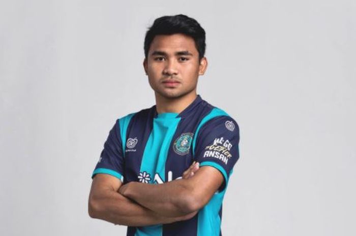 Salah satu klub raksasa asal Korea Selatan, Jeonbuk Hyundai Motors, tertarik ingin merekrut kapten timnas Indonesia, Asnawi Mangkualam.