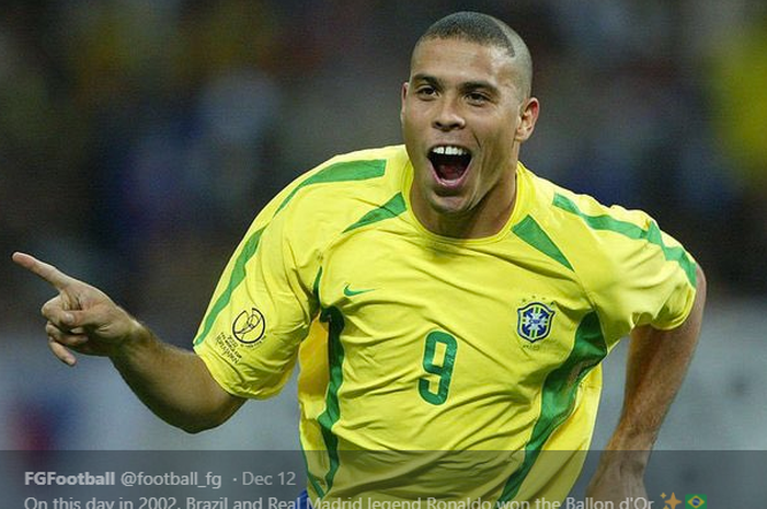 Penyerang legendaris timnas Brasil, Ronaldo Luis Nazario de Lima dengan gaya rambut ikoniknya.