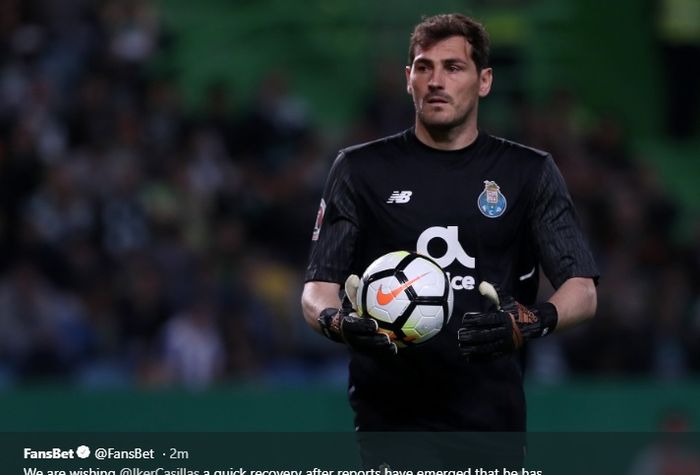 Mantan penjaga gawang Real Madrid,  Iker Casillas, saat bermain untuk FC Porto.