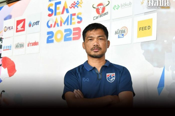 Pelatih Timnas U-22 Thailand, Issara Sritaro.