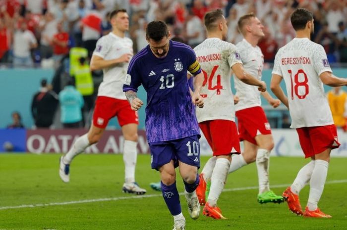 KApten Argentina, Lionel Messi,d alam laga kontra Polandia pada penyisihan grup Piala Dunia 2022.