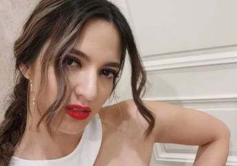 Istri Ardi Bakrie Pakai Baju Seksi Transparan Warna Kulit Hingga Bra Terlihat Jelas, Tampilan Nia Ramadhani Jadi Sorotan!