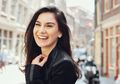 Makin Cantik Saat Hamil Anak Kembar, Irish Bella Pamer Perut Buncit dengan Dress Pink yang Anggun