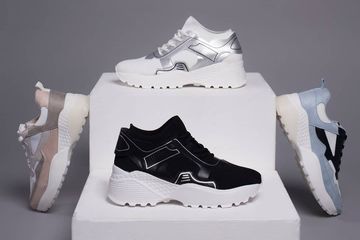 Tren Fashion 2020 Rekomendasi Sepatu Sneakers Kekinian Dari Brand Lokal Semua Halaman Stylo